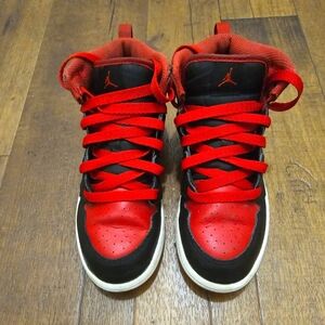 Jordan 1 Mid GS "Alternate Bred"